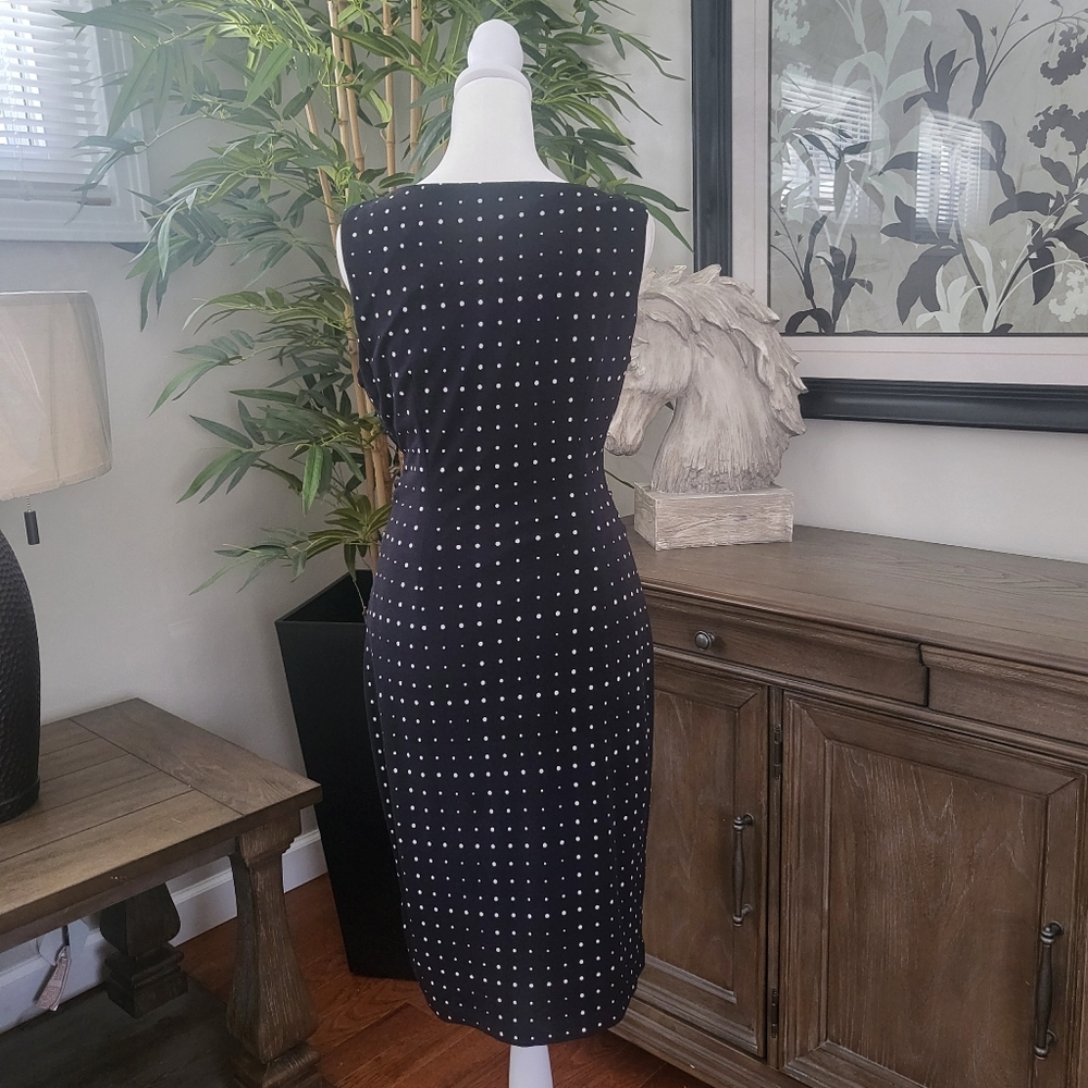Ann Taylor - Picture 2 of 4